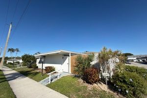 96 EAST CT, ROYAL PALM BEACH, FL