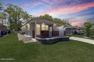 47 MOUNT MATTERHORN LN, TOMS RIVER, NJ