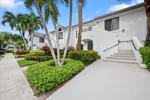 7479 GLENDEVON LN APT 503, DELRAY BEACH, FL