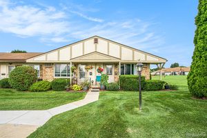 25235 FRANKLIN TER # 8, SOUTH LYON, MI
