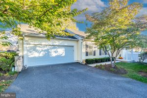 1406 S HUNTING HORN TURN, GLEN MILLS, PA