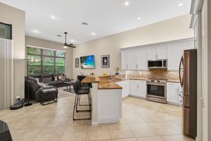 6931 FABIANO CIR, BOYNTON BEACH, FL