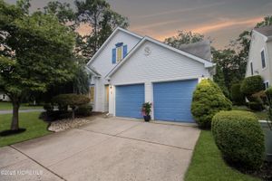 2 DOWING LN, JACKSON, NJ