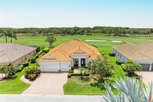 8206 HERITAGE GRAND PL, BRADENTON, FL
