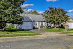 54 BUCKINGHAM DR, MANCHESTER, NJ