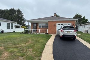 8 RIO CT, TOMS RIVER, NJ