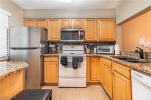 7406 LAKE BREEZE DR 312, FORT MYERS, FL