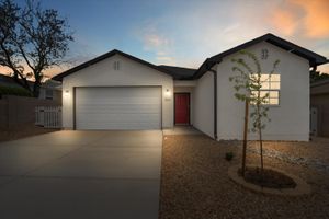 236 SUNRISE BLUFFS DR, BELEN, NM