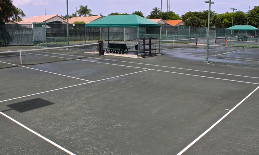 10 Har-Tru Tennis Courts