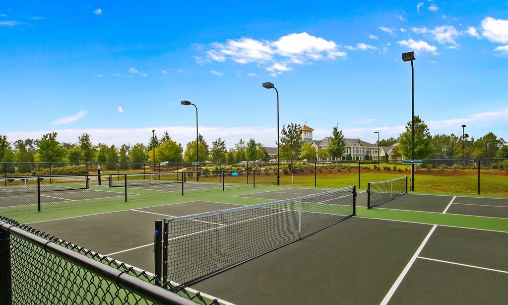 2 Pickleball Courts