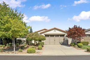 2375 PEPPER TREE LN, MANTECA, CA