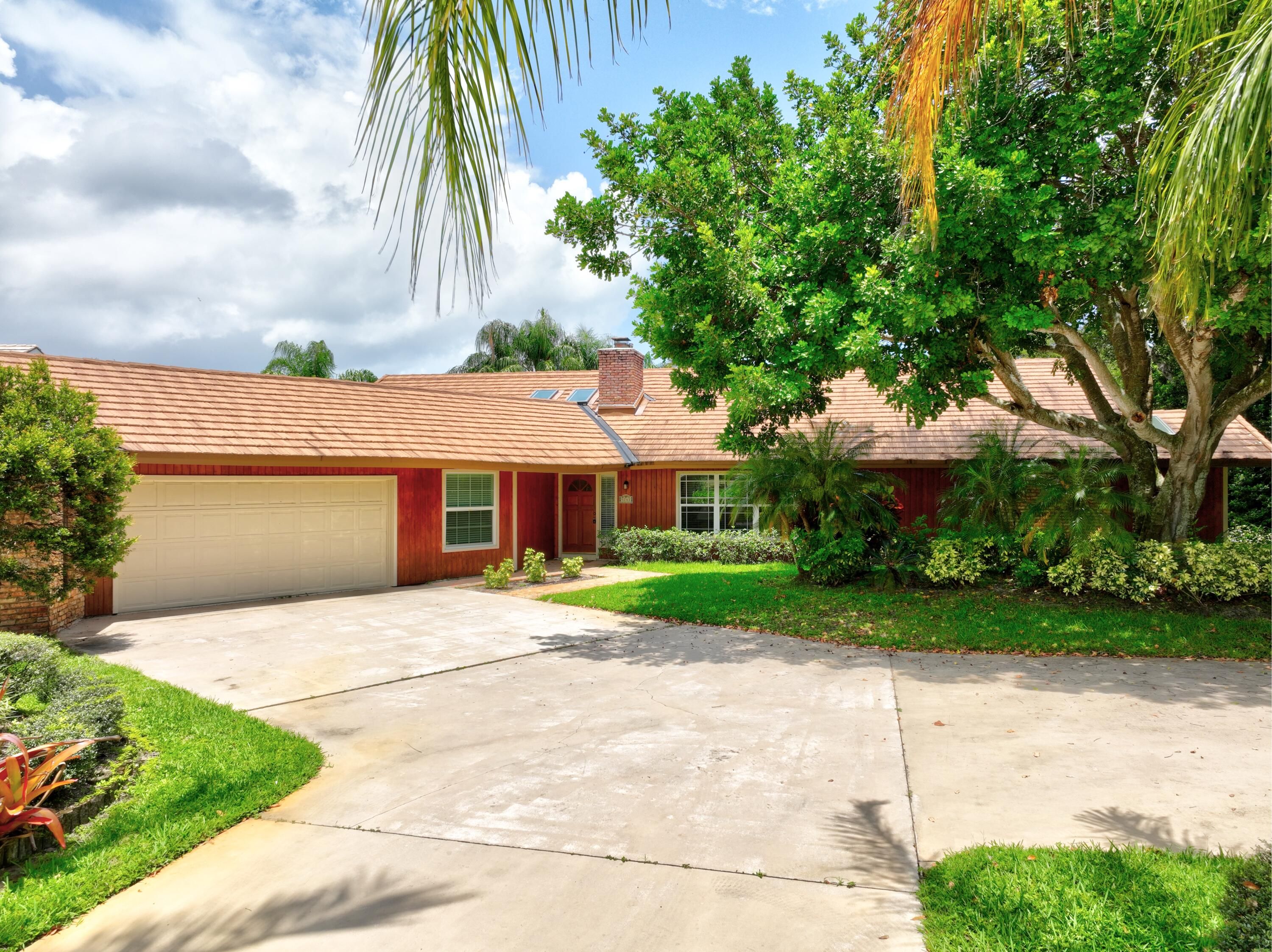 image of property at 5741 SE Winged Foot Drive