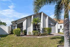 9761 MAPLECREST CIR, LEHIGH ACRES, FL