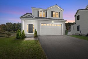 8 INDIAN CIR # 8, HOLDEN, MA