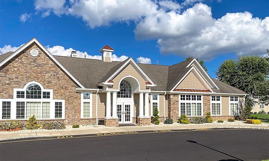 Grande Club - 4,000 Sq. Ft.