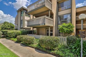 324 CHESTNUT HILL CT 16, THOUSAND OAKS, CA