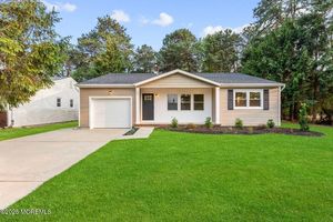 25 BENNINGTON DR, TOMS RIVER, NJ