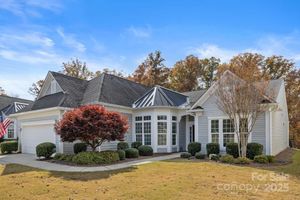 2071 BRONZE LEAF DR, FORT MILL, SC