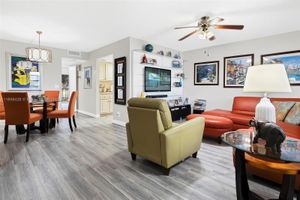 251 SW 132ND WAY APT 215H, PEMBROKE PINES, FL
