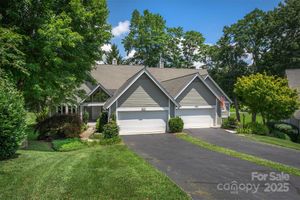 144 OVERLOOK DR, FLAT ROCK, NC