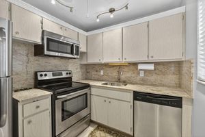 96 DORCHESTER E UNIT E, WEST PALM BEACH, FL