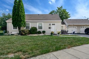 166 COURS DE LORRAINE D, FREEHOLD, NJ