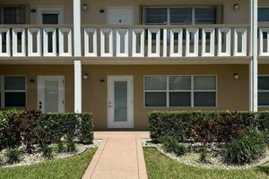 252 SOUTHAMPTON C C, WEST PALM BEACH, FL
