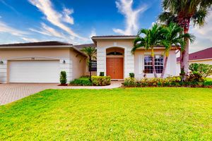 718 SW MYAKKA RIVER TRCE, PORT SAINT LUCIE, FL