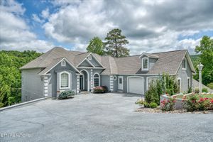 145 PINERIDGE LOOP, CROSSVILLE, TN