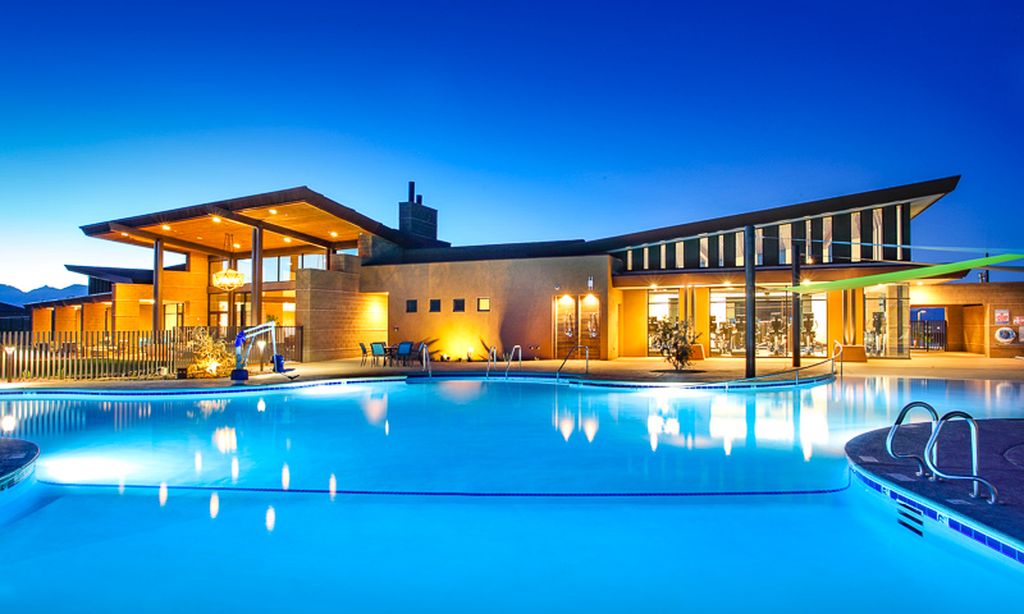 Outdoor Pool at Gallery Sports Club