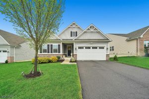 52 MOUNTAIN VIEW LN, PORT MURRAY, NJ