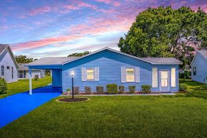 940 CHULA CT, LADY LAKE, FL
