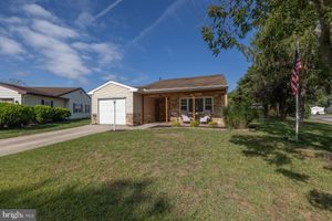 4 NARBERTH PL, SOUTHAMPTON, NJ