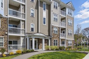 3303 PENNINGTON DR # 3303, WALPOLE, MA