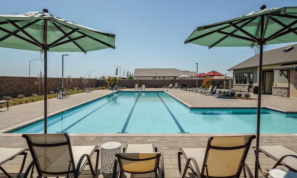 Outdoor Swimming Pool