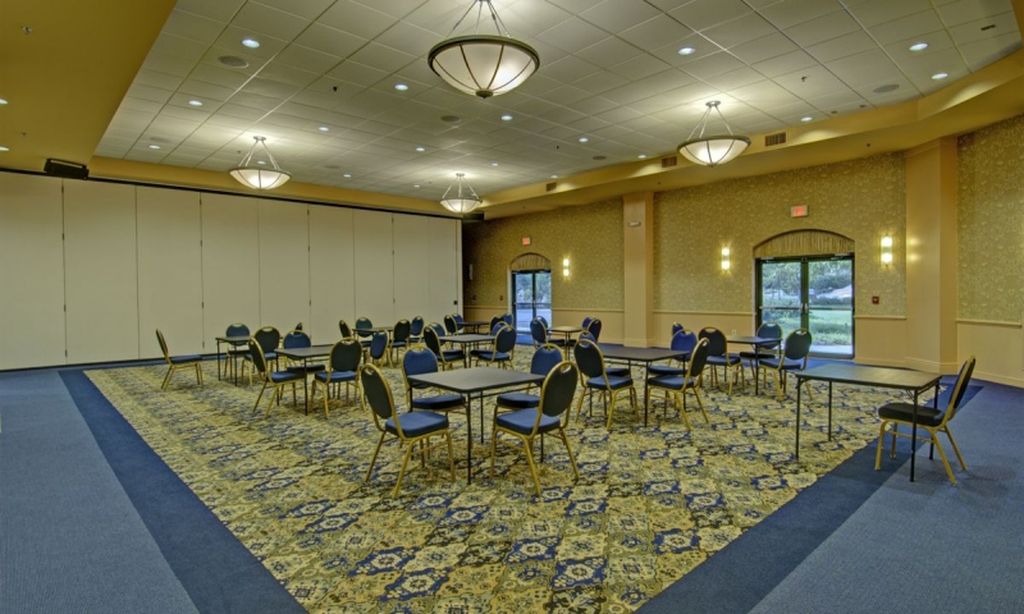 300-Seat Washington Ballroom