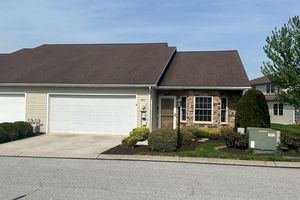 442 PARKVIEW LN, HANOVER, PA