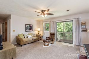 103 OAKWOOD PL APT 4, HENDERSONVILLE, NC
