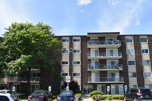 2900 MAPLE AVE APT 10E, DOWNERS GROVE, IL