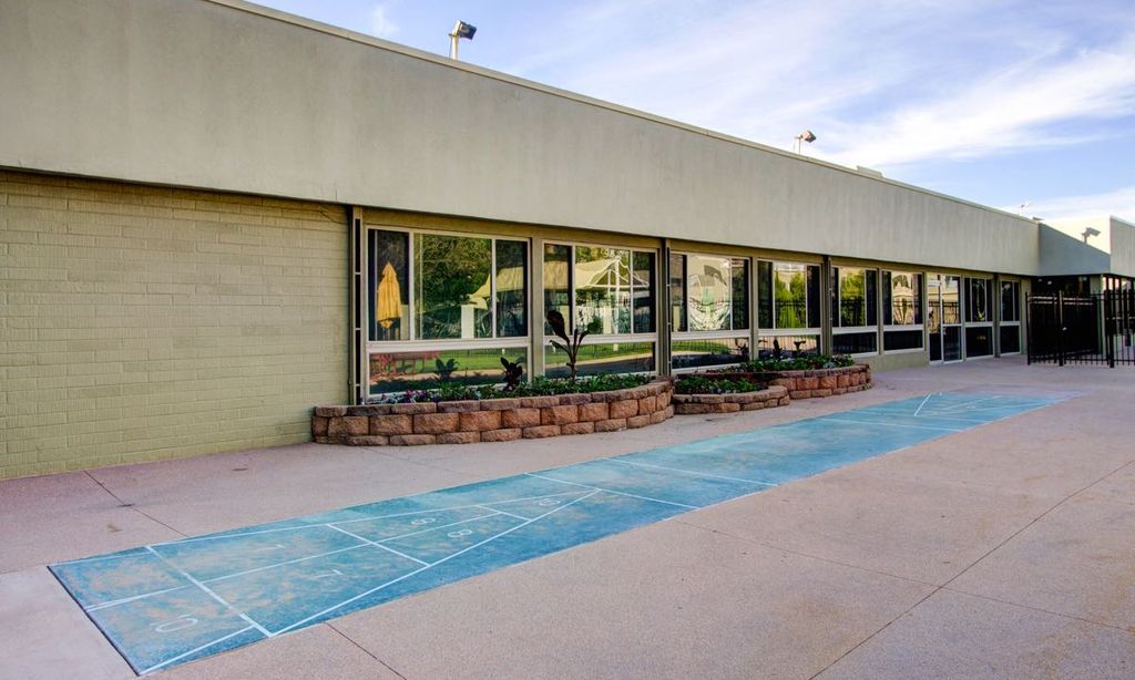 Shuffleboard Courts