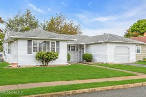 60 WOODSTOCK DR, TOMS RIVER, NJ