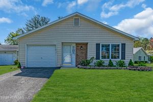 4 DARTMOOR RD, BRICK, NJ