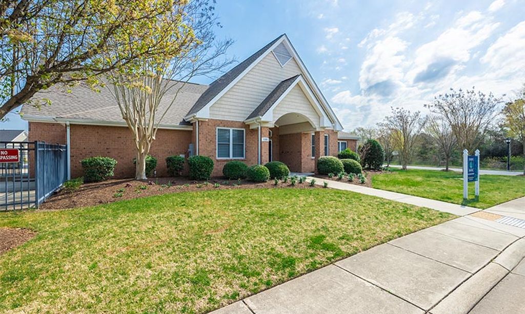 Signature Club - 3,000 Sq. Ft.