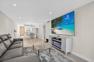 1090 GUILDFORD E UNIT E, BOCA RATON, FL