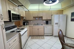 4975 E SABAL PALM BLVD 208, TAMARAC, FL