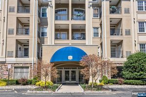7108 RAVENSCROFT RD # 555, CLIFTON, NJ