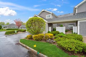 106 E MIDLAND POND CT # 1, MORICHES, NY