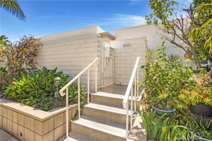 2083 RONDA GRANADA B, LAGUNA WOODS, CA