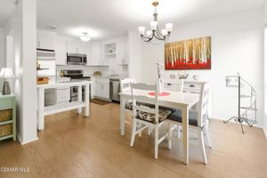 286 OAKLEAF DR APT 22, THOUSAND OAKS, CA