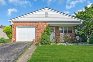 1 CARDIFF CT, TOMS RIVER, NJ